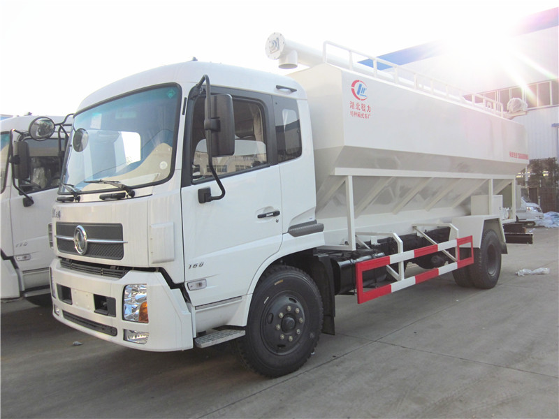 散裝<a href=http://www.jinchen-sh.com/siliaoche/ target=_blank class=infotextkey>飼料車</a>圖片展示