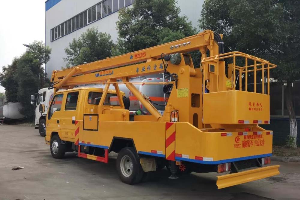 18米慶鈴五十鈴高空作業車圖片3