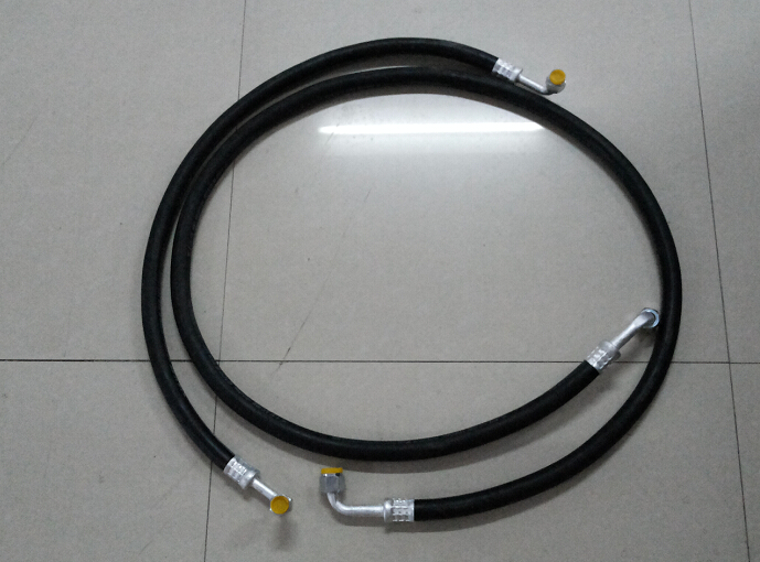 <a href=http://www.jinchen-sh.com/lcc/ target=_blank class=infotextkey>冷藏車</a>制冷系統(tǒng)管路圖片