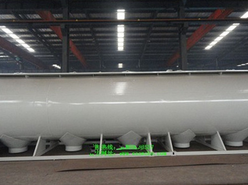 散裝<a href=http://www.jinchen-sh.com/siliaoche/ target=_blank class=infotextkey>飼料車</a>廠家-獨(dú)立作業(yè)式散裝飼料罐