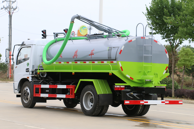 東風福瑞卡國六9方吸糞車圖片4